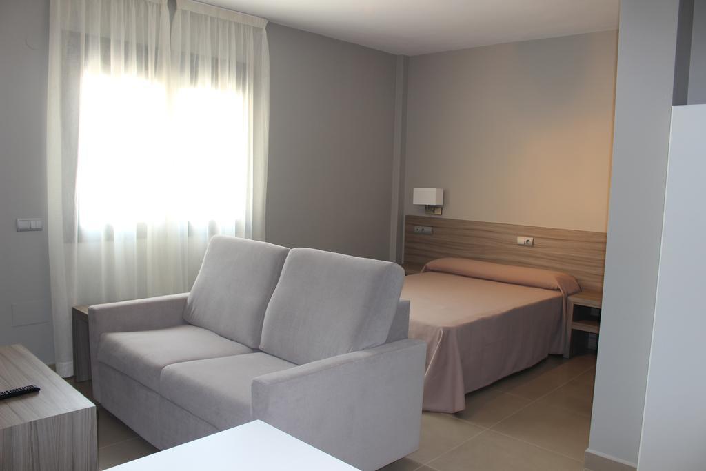 Hotel Miguel Sanchez Alhaurin de la Torre Room photo